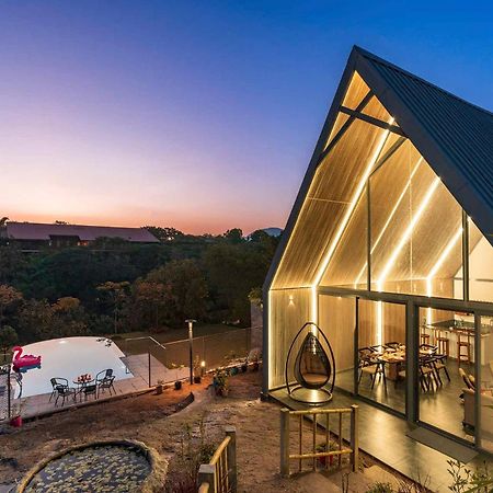 Stayvista'S Celeste Villa - Hill-View Retreat With Infinity Pool Nashik Exterior photo