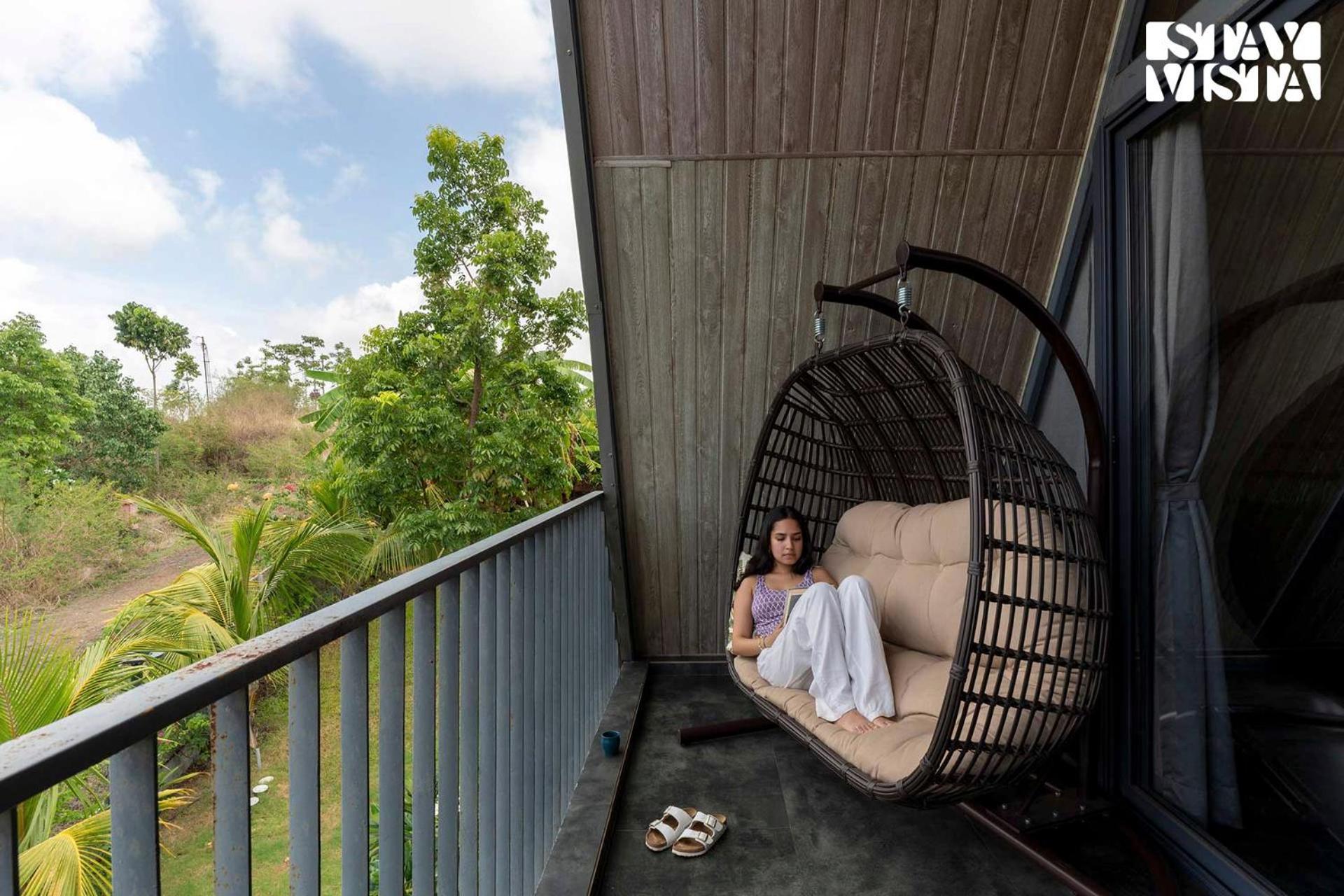 Stayvista'S Celeste Villa - Hill-View Retreat With Infinity Pool Nashik Exterior photo