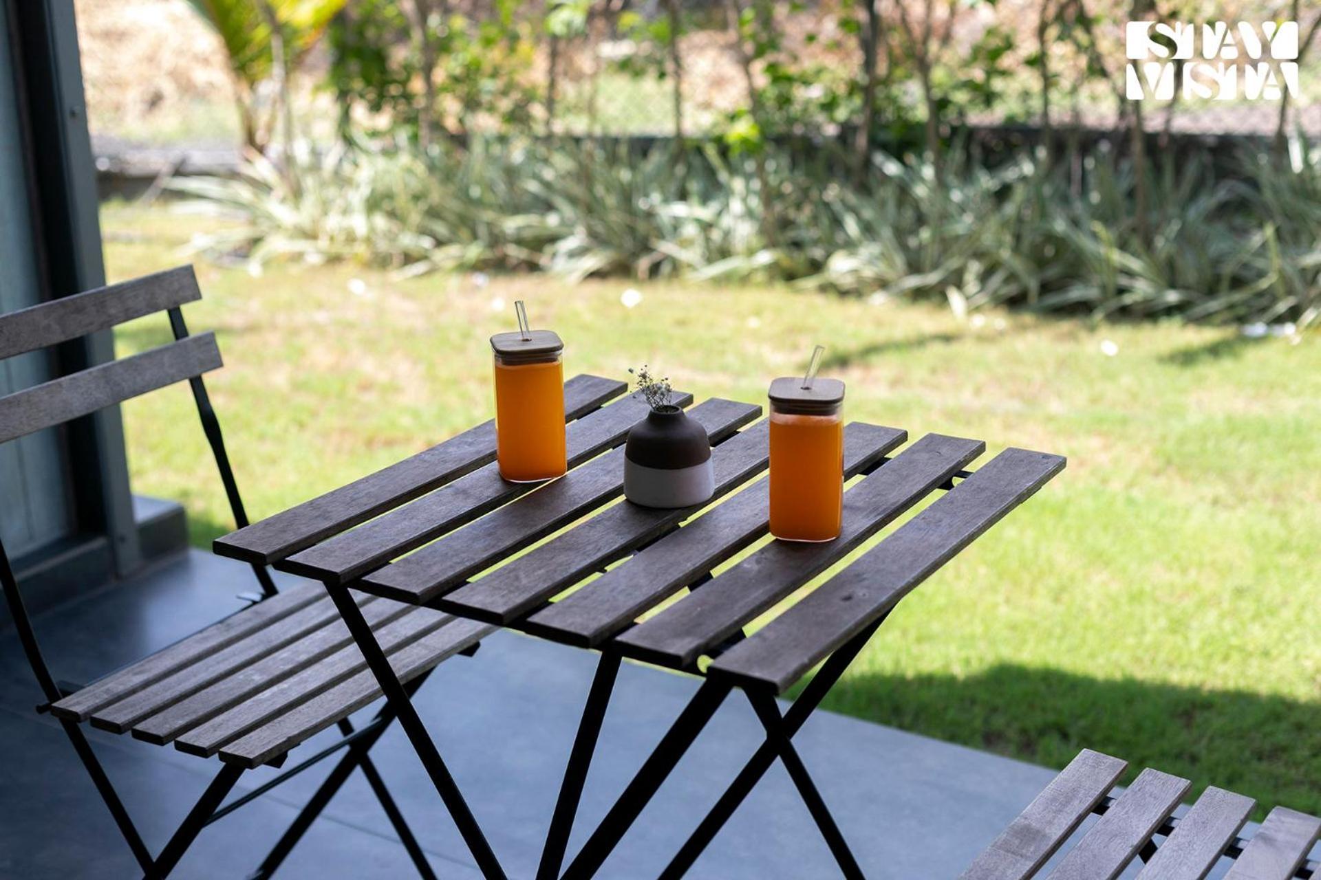 Stayvista'S Celeste Villa - Hill-View Retreat With Infinity Pool Nashik Exterior photo